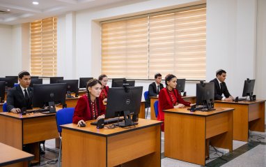 The Turkmen State Institute of Economics and Management held an Internet Olympiad among students