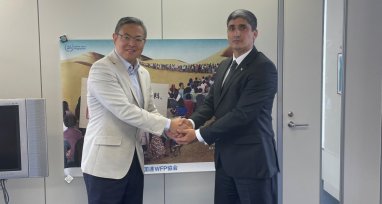 Посол Туркменистана и директор офиса ВПП ООН по связям с Японией провели встречу