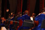 Fotoreportaž: Aşgabatda «Galkynyş» türkmen-awstriýa simfoniki orkestriniň konserti 