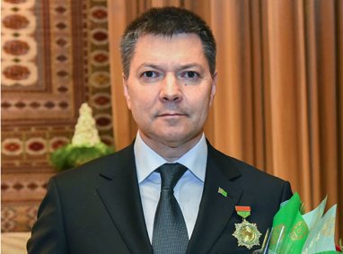 Олег Кононенко поздравил Сердара Бердымухамедова с Новым, 2023 годом
