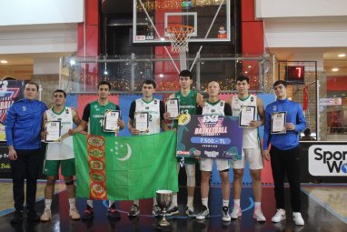Мужская и женская сборные Туркменистана по баскетболу 3х3 захватили пьедестал на турнире в Стамбуле