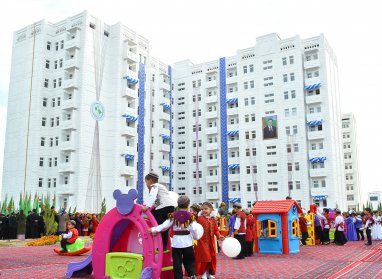 Photo story: New residential building commissioned in Ashgabat