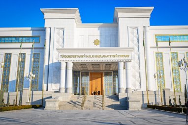 Halk Maslahatynyň Başlygy Türkmenistanyň Prezidentine Bütindünýä saglyk güni mynasybetli gutlag iberdi
