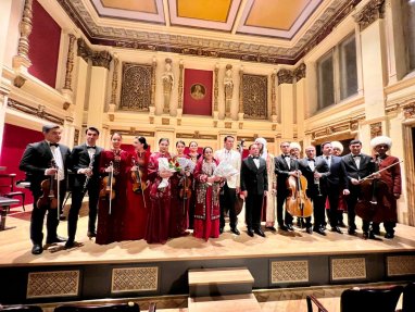 Туркменские музыканты дали гала-концерт в Вене
