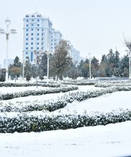 Fotoreportaž: Aşgabat ak gara bürendi
