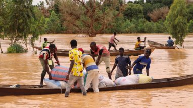 Abnormal rains flooded the Sahara