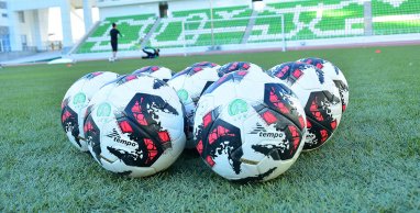 Türkmenistanyň futbol çempionatynyň başlanjak güni 10 gün yza süýşürildi