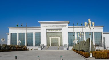 The shopping complex of Turkmenistan invites you to visit a specialized exhibition