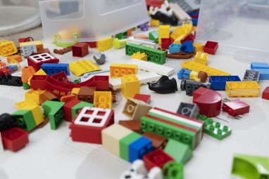 Sales of LEGO sets for visually impaired children start in September