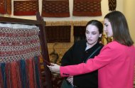 A delegation of Russian cultural figures visited the National Museum of Turkmen Carpets