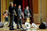 Фоторепортаж: В Балканабате и Туркменбаши выступила с концертами американская группа «Mariachi Champaña Nevin»