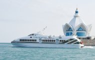 Фоторепортаж: На берег Каспийского моря прибыл новый корабль «Ровач»