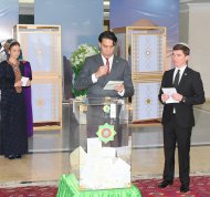 В Туркменистане прошло голосование на выборах депутатов Меджлиса шестого созыва, членов халк маслахаты и Генгешей (ФОТО)