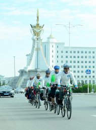 Photo report: Afghan cyclists arrived in Ashgabat