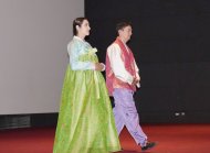 Fotoreportaž: «Aşgabat» kinoteatrynda Koreý eşikleriniň görkezilişi hem-de Koreý kinosynyň görkezilişi