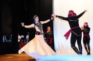 Fotoreportaž: Aşgabatda gruziýaly artistleriň konserti geçirildi