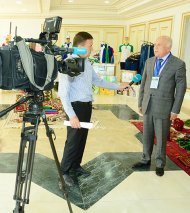 Фоторепортаж с туркмено-палестинского бизнес-форума