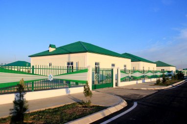 В восточном регионе Туркменистана ведется строительство новых посёлков на 3,5 тысячи семей