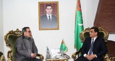 The Turkmen consul met with the director of the Iranian news service