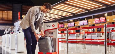 Turkish Airlines-yň Aşgabatdaky satuw ofisinde howa gatnawynda daşamak bolmaýan zatlar barada gürrüň berdiler