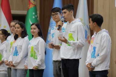 Молодежь Туркменистана принимает участие в региональном эко-лагере в Самарканде