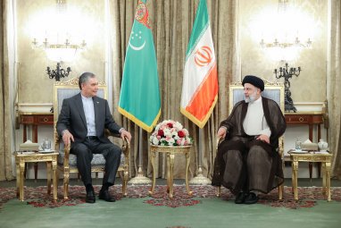 Гурбангулы Бердымухамедов обсудил с Президентом Ирана укрепление торгово-экономических связей
