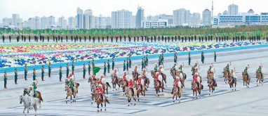 President of Turkmenistan presented with horse Dovamly in honor of Independence Day