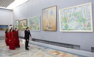 В Ашхабаде открылась персональная выставка картин Аннадурды Алмаммедова