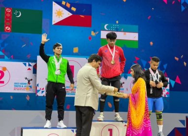 Türkmenistanly agyr atletikaçylar Hindistanda geçirilýän Aziýanyň çempionatynda häzire çenli dört medal gazandylar