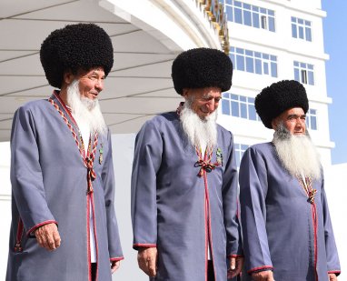 В Туркменистане создан Совет старейшин Халк Маслахаты