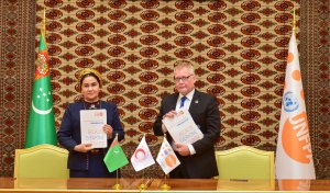 The Red Crescent of Turkmenistan and UNFPA signed a memorandum of understanding