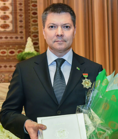 Gurbanguly Berdimuhamedov congratulated Hero of Turkmenistan Oleg Kononenko on his birthday