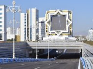 Фоторепортаж: Ашхабад украсил комплекс новых объектов дорожно-транспортной инфраструктуры с монументом «Mahabat»