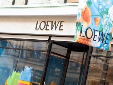 Dünyanın en popüler moda markası Loewe oldu