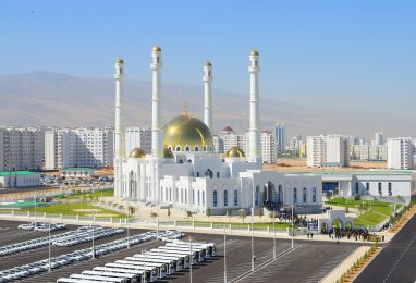 21 апреля в Туркменистане объявлен выходным днём по случаю Ораза байрамы