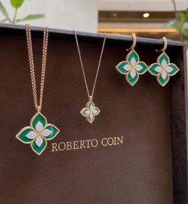 Ашхабадский бутик Gold Palace объявляет о начале акции «30 дней для признания в любви вместе с Роберто Коином»