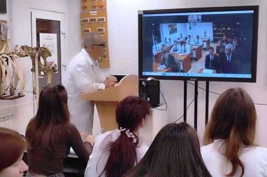 Students of an agricultural university of Turkmenistan participate in online lectures conducted by ASU