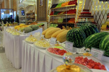 Туркменские ученые разработали полезные для здоровья сладости из отходов бахчевых