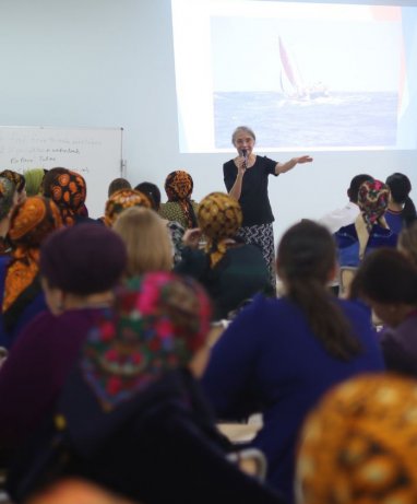 Türkmenistan'da, İngilizce öğretmenlerine yönelik seminerler başladı