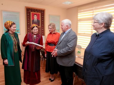 Делегация российских вузов посетила Туркменский государственный университет имени Махтумкули