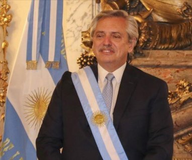 Сердар Бердымухамедов поздравил Президента Аргентины с Днём независимости