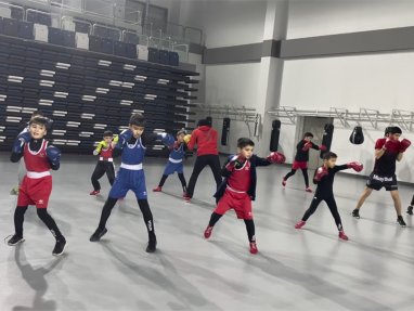 Секция кикбоксинга в ашхабадском Олимпийском городке объявила набор в группы для детей и подростков