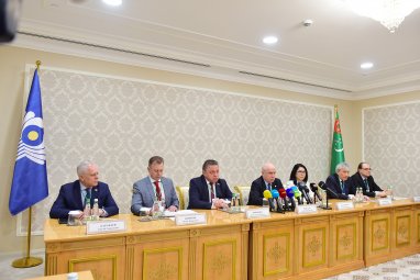 Международные наблюдатели провели итоговый брифинг по парламентским выборам в Туркменистане