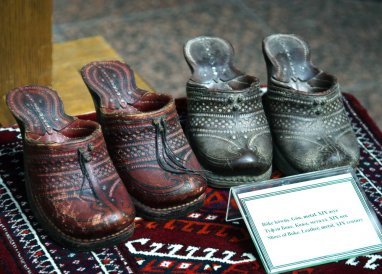 В Государственном музее Туркменистана открылась выставка изделий из кожи