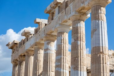В Афинах решили ввести ограничения на количество туристов, посещающих Акрополь