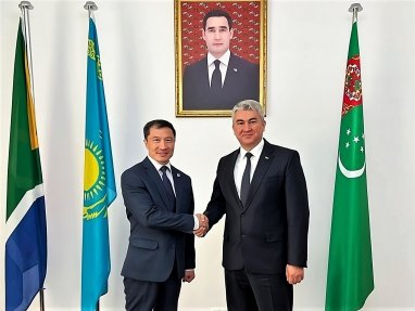 Türkmenistan bilen Gazagystanyň arasynda bilim ulgamynda hyzmatdaşlyk etmek boýunça pikir alşyldy