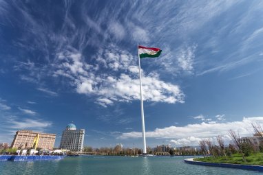 Таджикистан отменил коронавирусные ограничения на погранпереходах