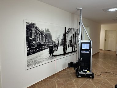 Diwart offers an original design solution - printing images on a vertical surface