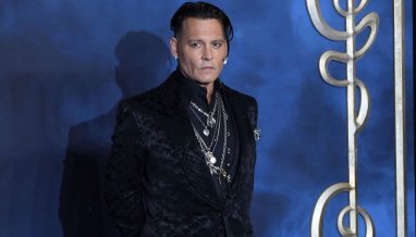 Johnny Depp will once again advertise Dior perfume for a record 20 million USD