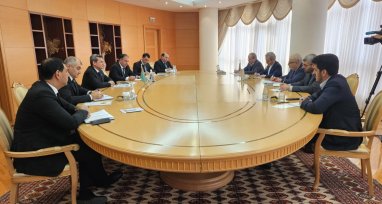 Министры Туркменистана и Ирана обсудили сотрудничество в энергетической сфере